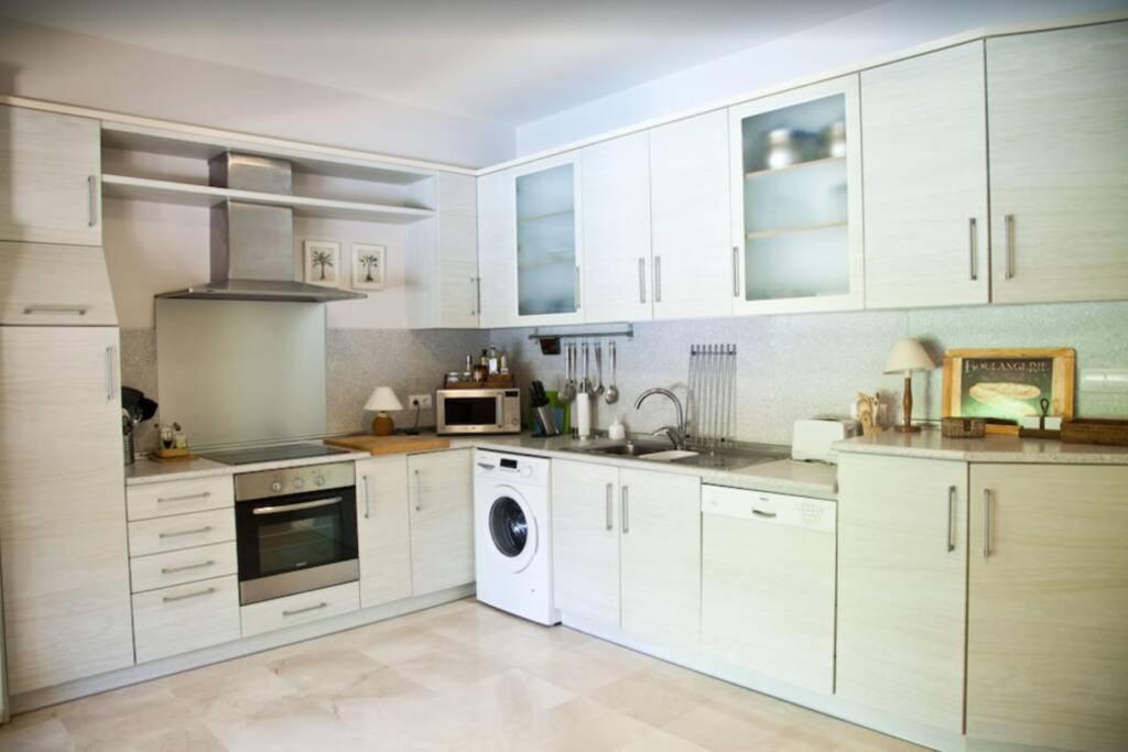 Ferienhaus Casa Pinsa - Mediterrane Doppelhaushälfte Nur 15 Min. Von Palma Llucmajor (Mallorca)
